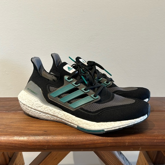 Adidas Ultraboost 21 - Picture 1 of 5